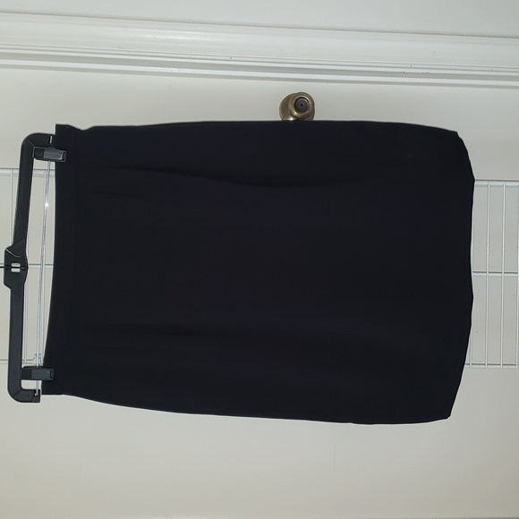 Casual Corner ladies suit. - Picture 4 of 8